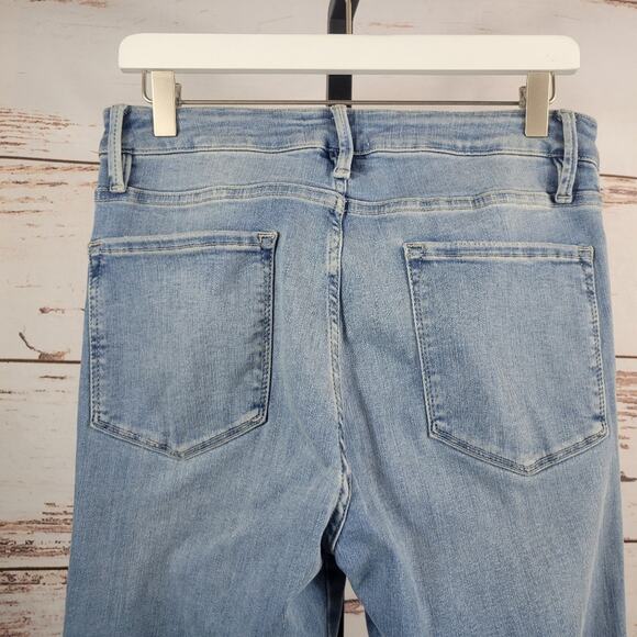 Frame Jeans Le One Flare Caspio Size 2 = Medium = 30-34 - Picture 6 of 10